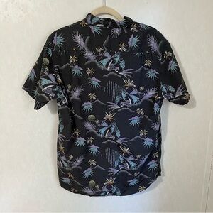 Molokai Surf Co. Casual Blue and White Tropical Hawaiian Floral Print Shirt